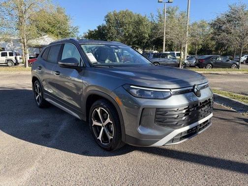 2025 Volkswagen Tiguan 2.0T SE