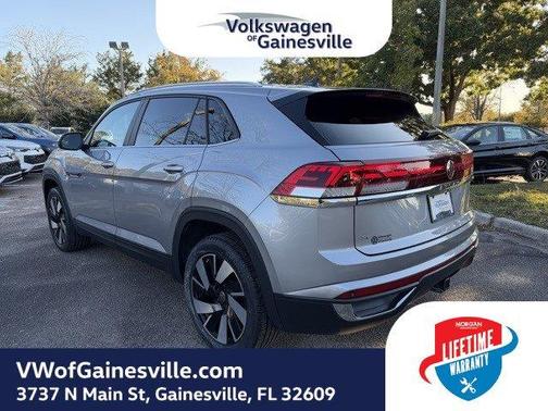 2024 Volkswagen Atlas Cross Sport 2.0T SE w/Technology