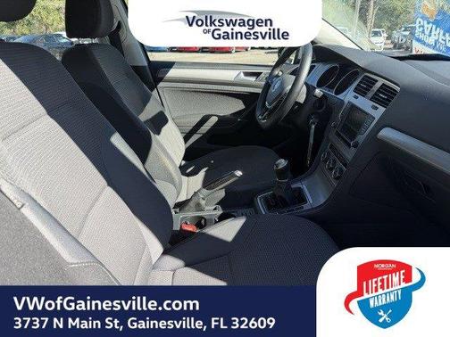 2017 Volkswagen Golf TSI S 4-Door