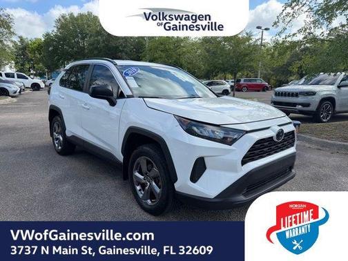 Super White 2019 Toyota RAV4 LE