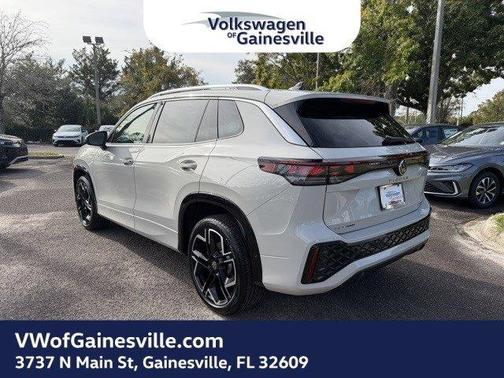 2026 Volkswagen Tiguan 2.0T SEL R-Line