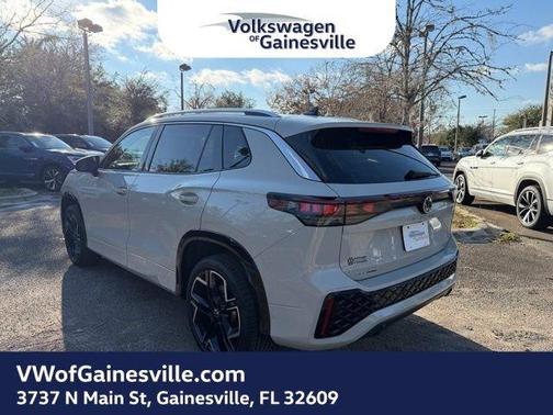 2026 Volkswagen Tiguan 2.0T SEL R-Line