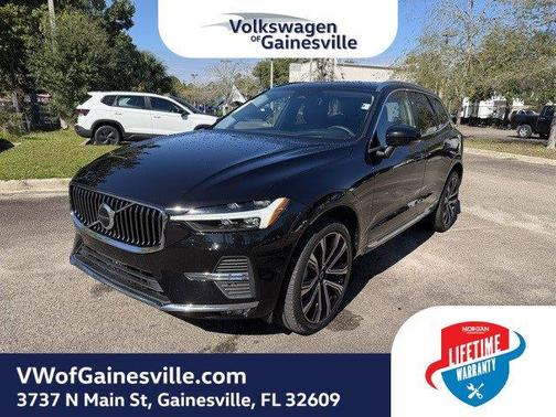 2023 Volvo XC60 B5 Ultimate Bright Theme