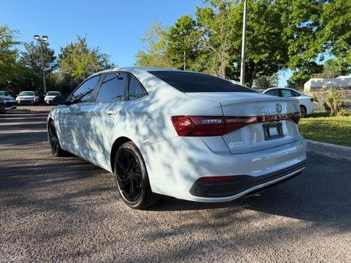 Alpine Grey 2025 Volkswagen Jetta 1.5T SE