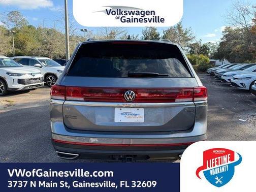 2024 Volkswagen Atlas 2.0T SE