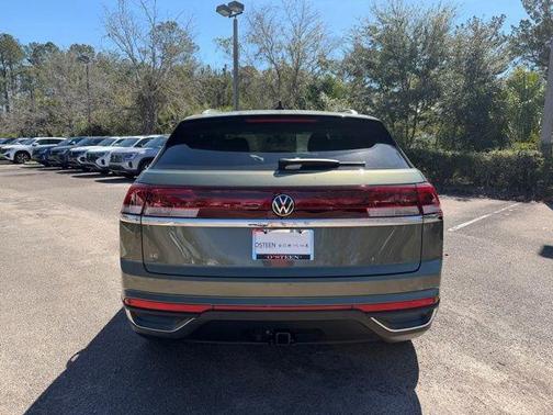 Avocado Green Pearl 2026 Volkswagen Atlas Cross Sport 2.0T SE W/TECHNOLOGY