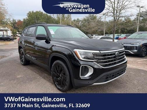 Deep Black Pearl Effect 2026 Volkswagen Atlas 2.0T SE W/TECHNOLOGY