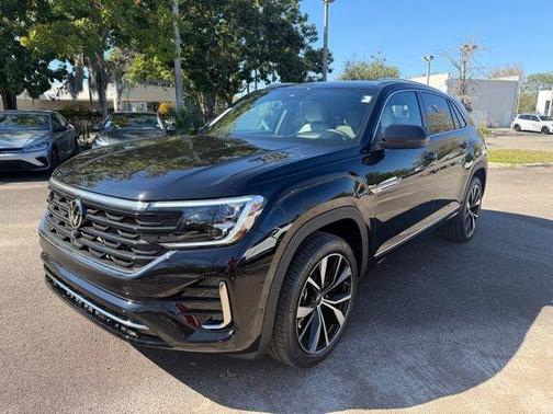 Deep Black Pearl Effect 2026 Volkswagen Atlas Cross Sport 2.0T SEL Premium R-Line