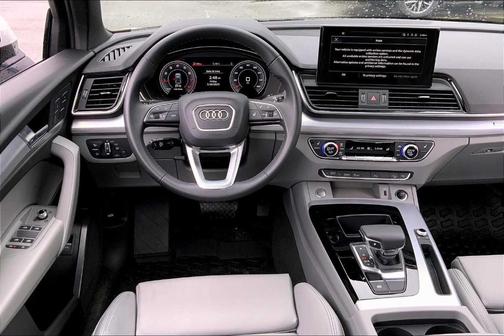 2024 Audi Q5 45 S line quattro Premium