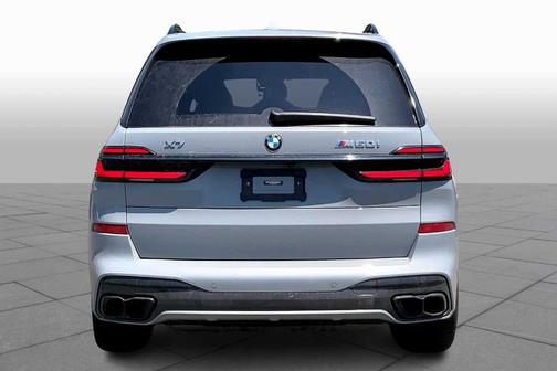 2024 BMW X7 M60i