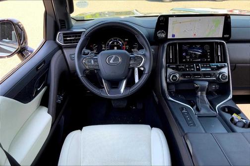 2022 Lexus LX 600 Luxury