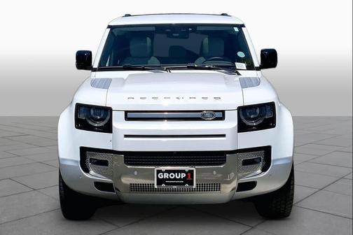 Fuji White 2023 Land Rover Defender 110 SE