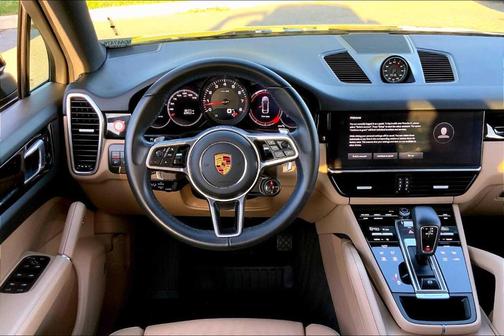2022 Porsche Cayenne Base (Tiptronic)