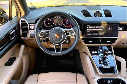 2022 Porsche Cayenne Base (Tiptronic)