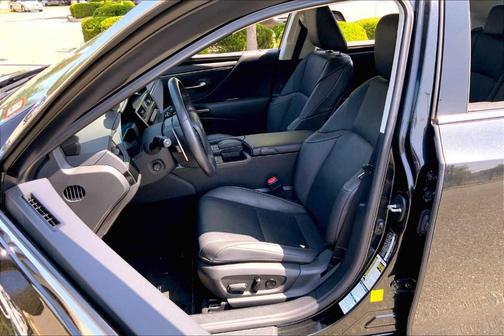 2022 Lexus ES 250 Luxury