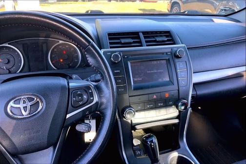 2015 Toyota Camry SE