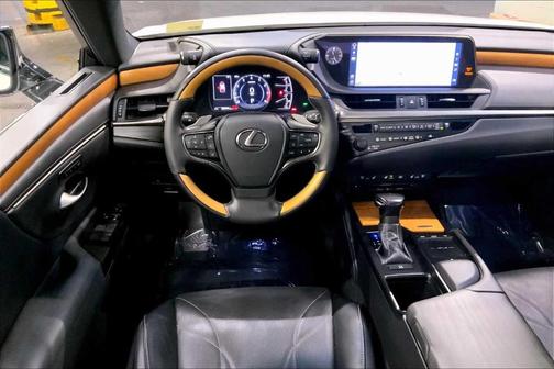 2019 Lexus ES 350 Luxury