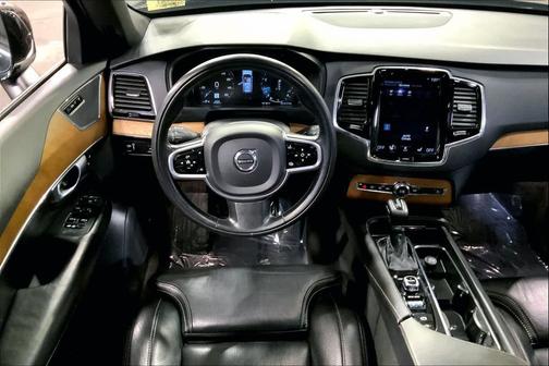 2017 Volvo XC90 T6 Inscription