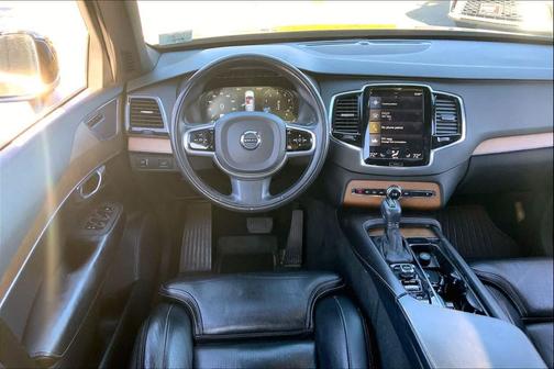2017 Volvo XC90 T6 Inscription