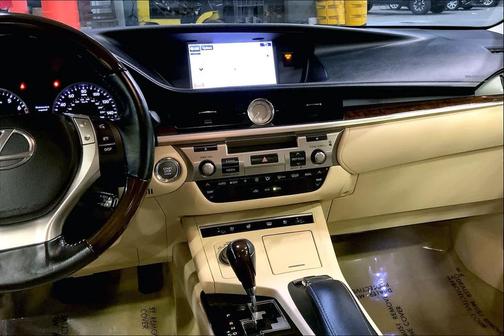 2015 Lexus ES 350 Base