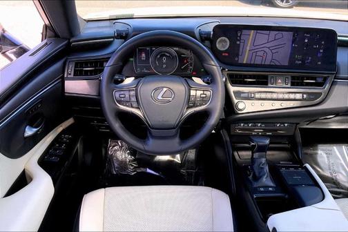2022 Lexus ES 300h