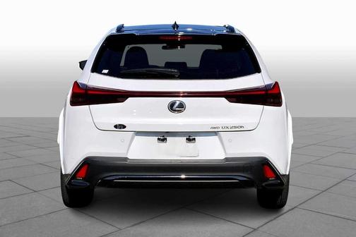2024 Lexus UX 250h F SPORT Design