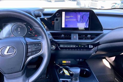 2024 Lexus UX 250h F SPORT Design