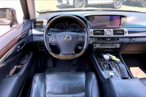 2016 Lexus LS 460
