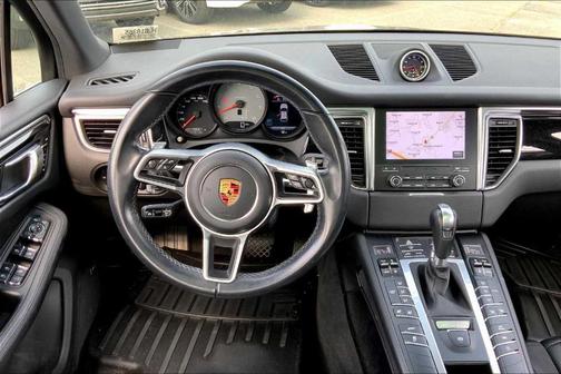 2017 Porsche Macan S