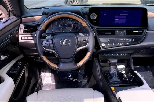 2025 Lexus ES 350 Ultra Luxury