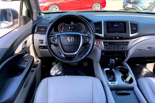 2016 Honda Pilot EX-L w/ Navigation