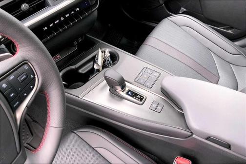 2025 Lexus UX 300h F HANDLING