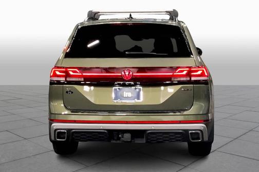 2024 Volkswagen Atlas 2.0T Peak Edition SE w/Technology