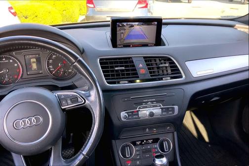 2017 Audi Q3 2.0T Premium