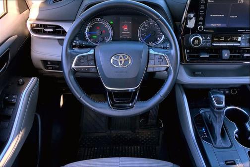 2021 Toyota Highlander Hybrid LE