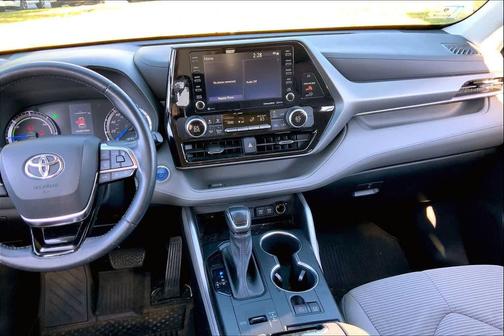 2021 Toyota Highlander Hybrid LE