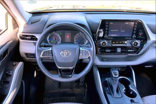 2021 Toyota Highlander Hybrid LE