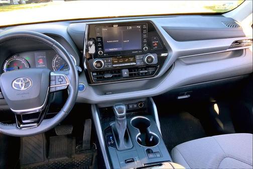 2021 Toyota Highlander Hybrid LE
