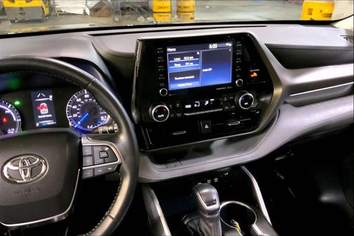 2021 Toyota Highlander Hybrid LE