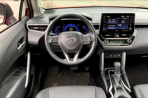 2022 Toyota Corolla Cross XLE