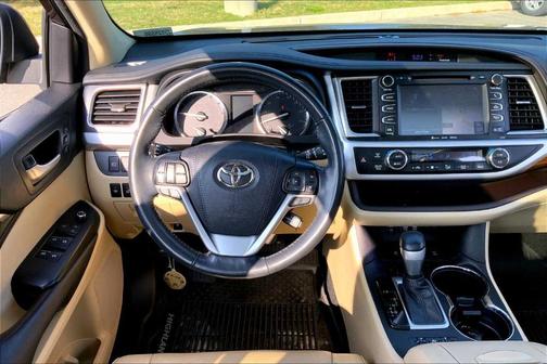 2018 Toyota Highlander Limited Platinum