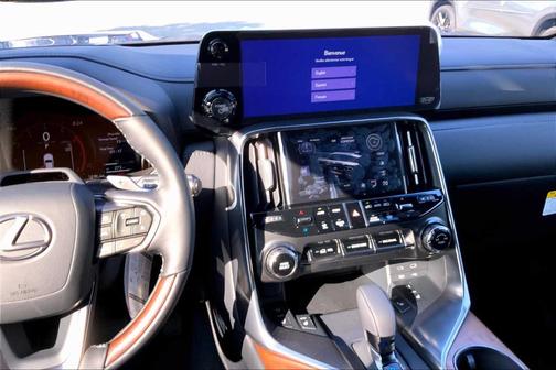 2025 Lexus LX 700h Luxury