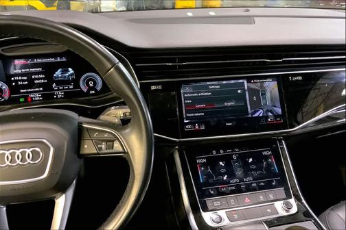 2022 Audi Q7 55 Premium