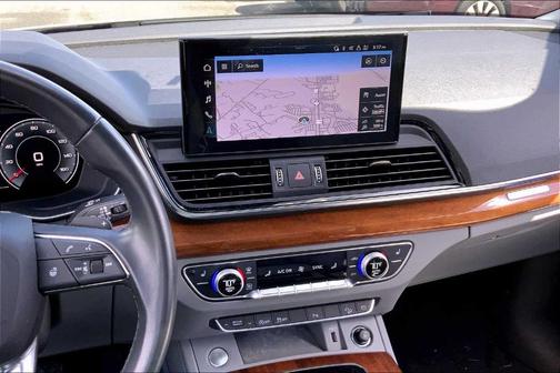 2022 Audi Q5 45 S line Premium Plus
