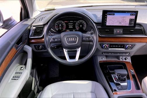 2022 Audi Q5 45 S line Premium Plus