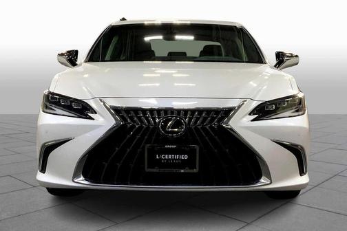 2025 Lexus ES 300h Ultra Luxury