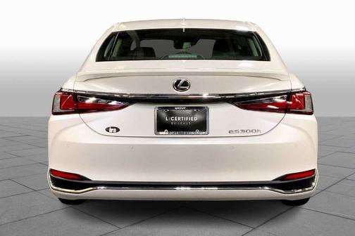 2025 Lexus ES 300h Ultra Luxury