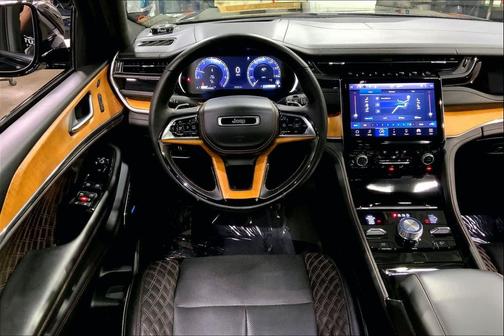 2023 Jeep Grand Cherokee Summit