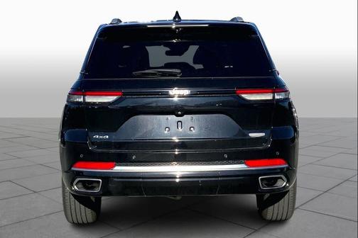 2023 Jeep Grand Cherokee Summit