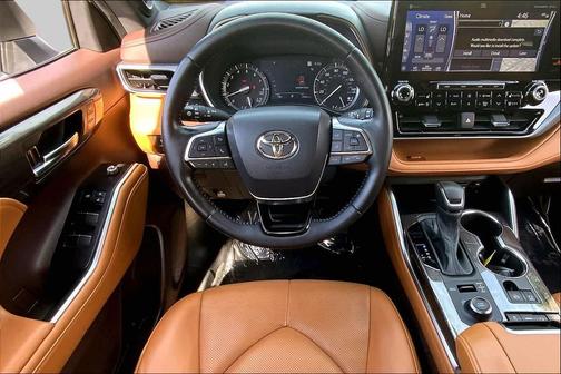 Blizzard Pearl 2021 Toyota Highlander Platinum